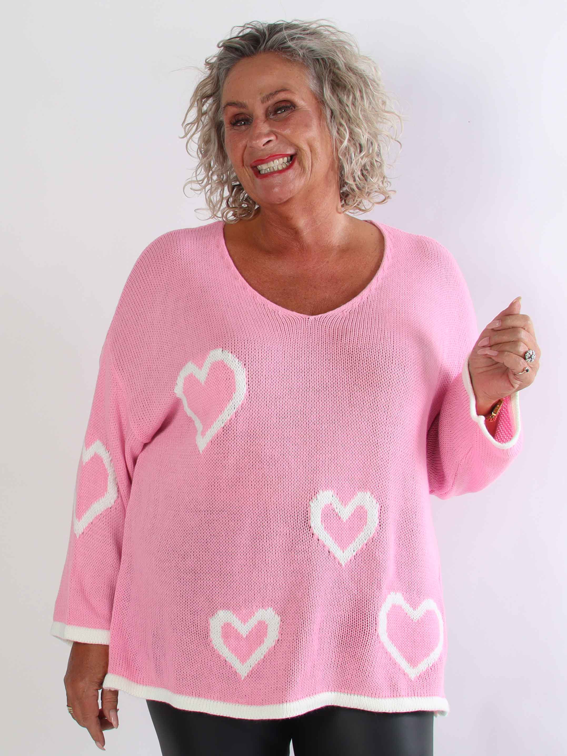 Vivianne - Sød plus size strikbluse med fine hjerter